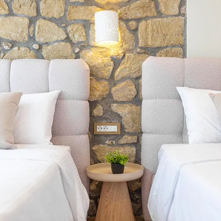 Livia - Palazzo Di Meteora Lägenhet *