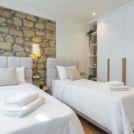 Livia - Palazzo Di Meteora *